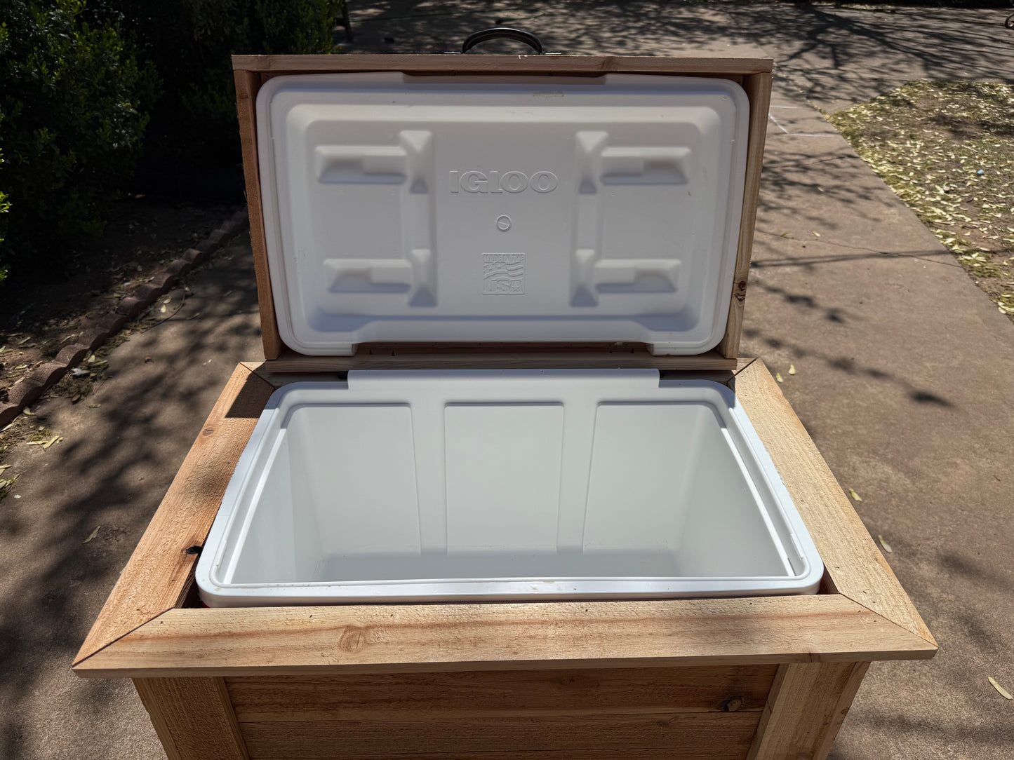 Cedar Ice Chest - 48 Qt